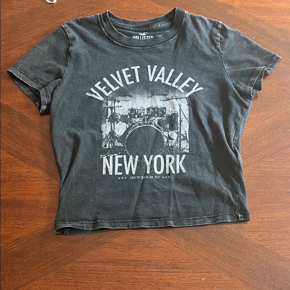Hollister Charcoal Graphic T-Shirt